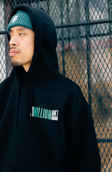 Tiếp tục thắng một triệu vẫn chưa đủ Áo hoodie đen