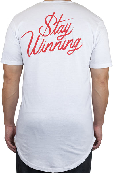 Stay Winning Original Logo Weiß/Rotes verlängertes Scoop-T-Shirt